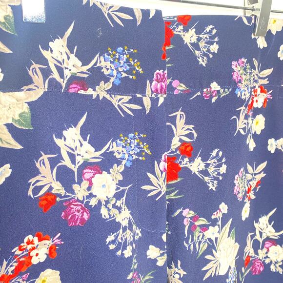 Lane Bryant "The Allie" Navy Floral Wide Leg Four Pocket Pants Size 28 - Picture 5 of 10